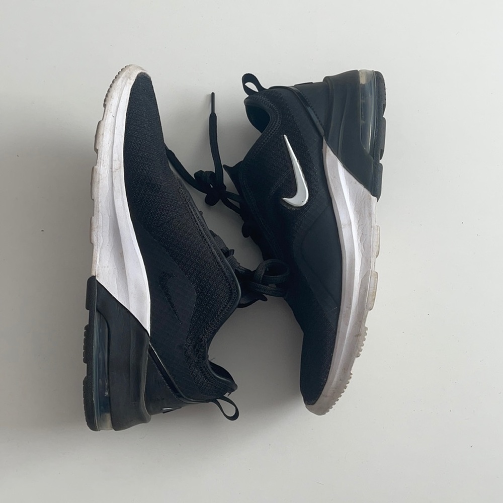 WOMENS NIKE SHOES